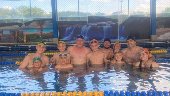 NATAÇÃO INFANTIL COM OS PAIS – AABB