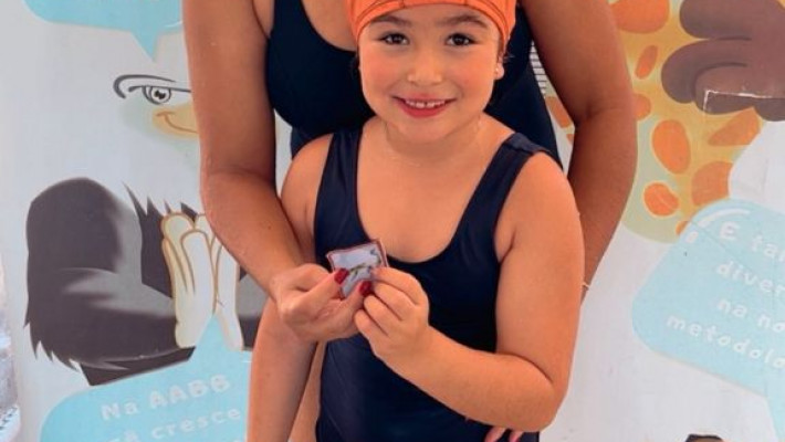 NATAÇÃO INFANTIL COM OS PAIS – AABB