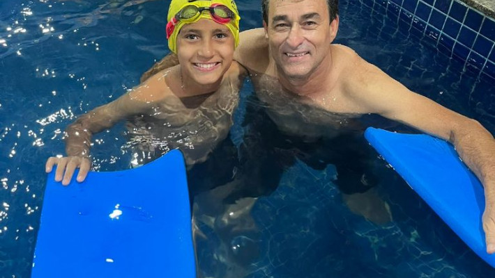 NATAÇÃO INFANTIL COM OS PAIS – AABB