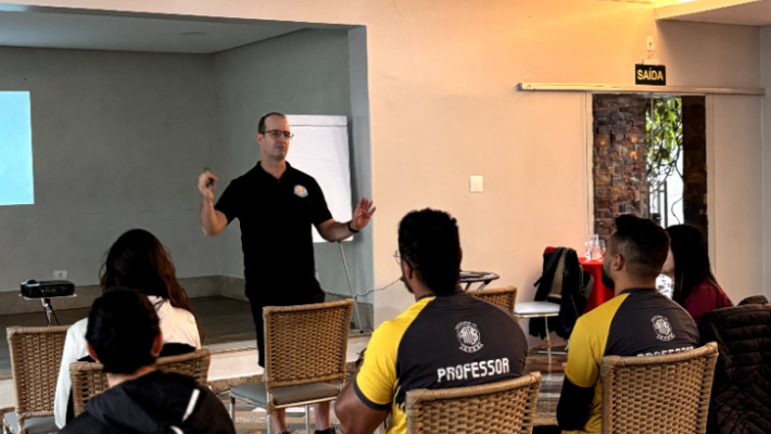 TREINAMENTO NATAÇÃO – PROFESSORES AABB