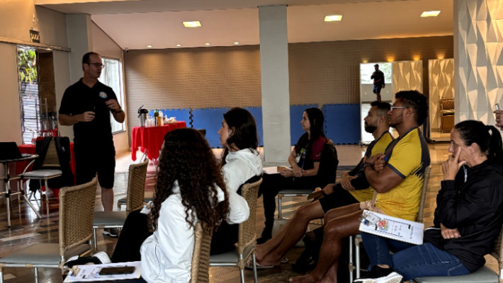 TREINAMENTO NATAÇÃO – PROFESSORES AABB