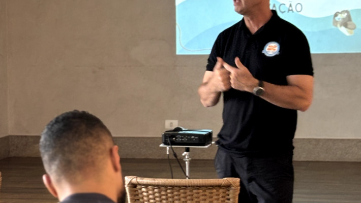 TREINAMENTO NATAÇÃO – PROFESSORES AABB