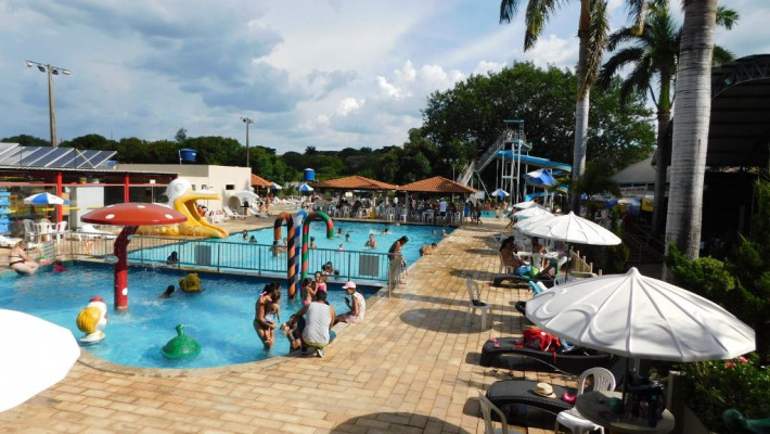 COLÔNIA DE FÉRIAS NA AABB