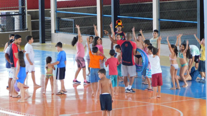 COLÔNIA DE FÉRIAS NA AABB