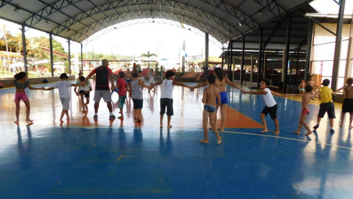 COLÔNIA DE FÉRIAS NA AABB