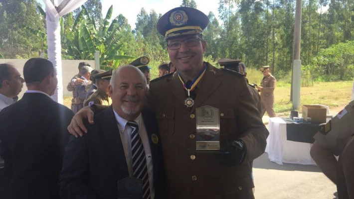 Homenagem da Polícia Militar de MG ao presidente Marcone Valadares