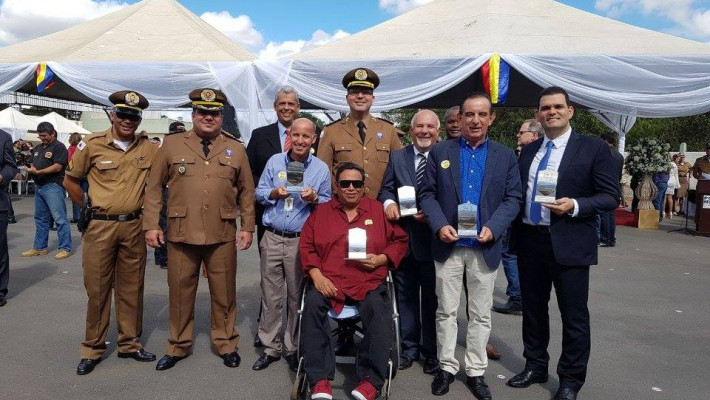 Homenagem da Polícia Militar de MG ao presidente Marcone Valadares