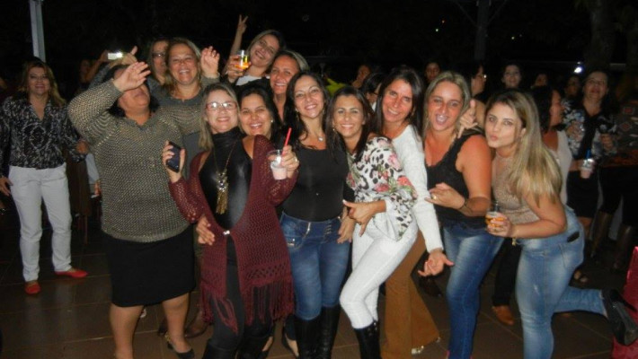 COMEMORAÇÃO DIA DAS MÃES