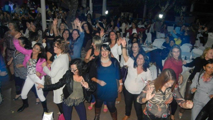 COMEMORAÇÃO DIA DAS MÃES