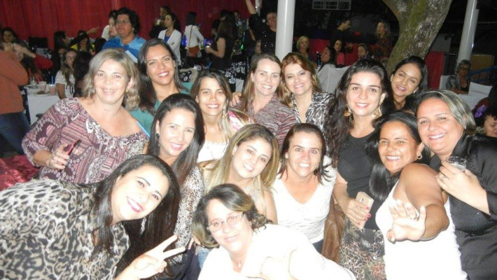 COMEMORAÇÃO DIA DAS MÃES