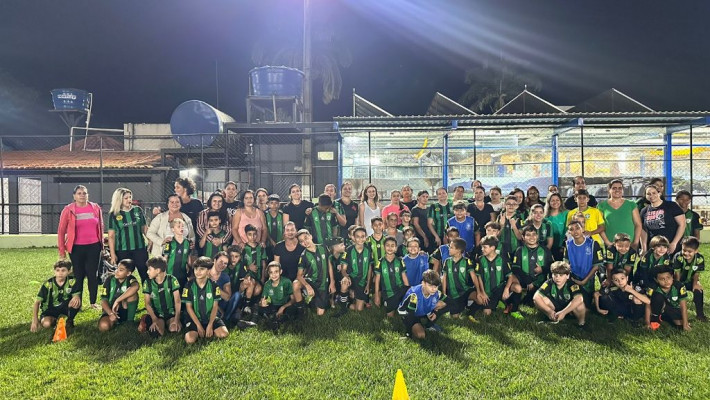 COMEMORAÇÃO DIA DAS MÃES – ESCOLINHA DO AMÉRICA