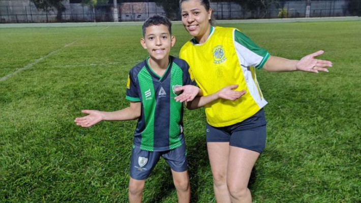 COMEMORAÇÃO DIA DAS MÃES – ESCOLINHA DO AMÉRICA