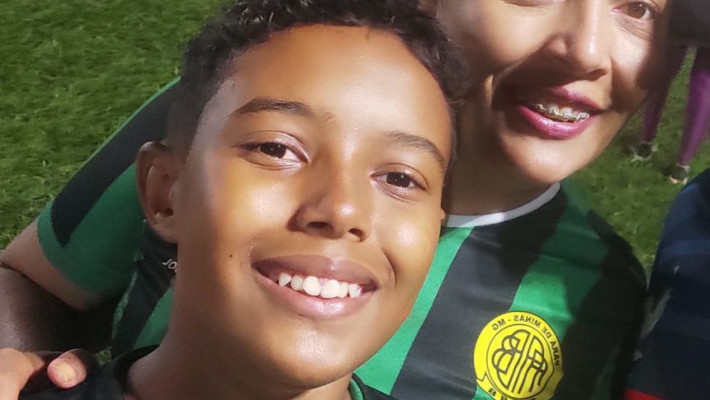 COMEMORAÇÃO DIA DAS MÃES – ESCOLINHA DO AMÉRICA