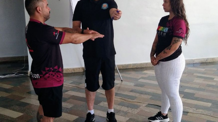 TREINAMENTO DE NATAÇÃO PARA PROFESSORES