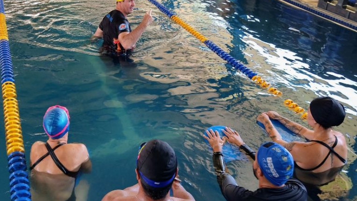 TREINAMENTO DE NATAÇÃO PARA PROFESSORES
