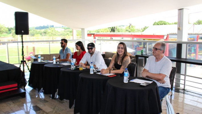 Karaokê Premiado abre Projeto Verão da AABB