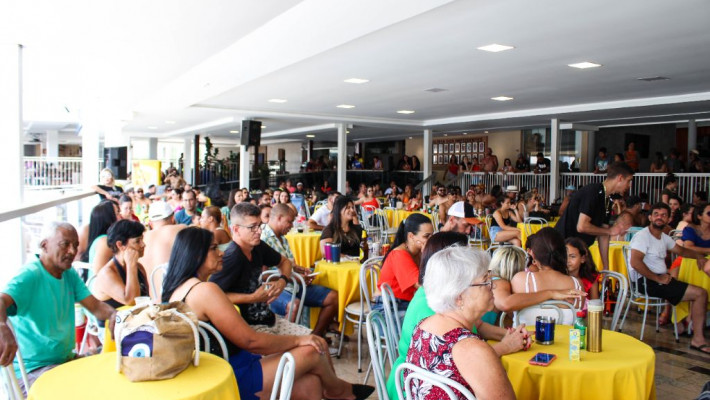 Karaokê Premiado abre Projeto Verão da AABB