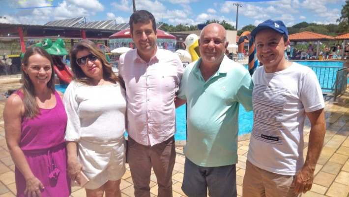 CONFRATERNIZAÇÃO DOS SÓCIOS e INAUGURAÇÃO DO NOVO PALCO NA ÁREA DA PISCINA